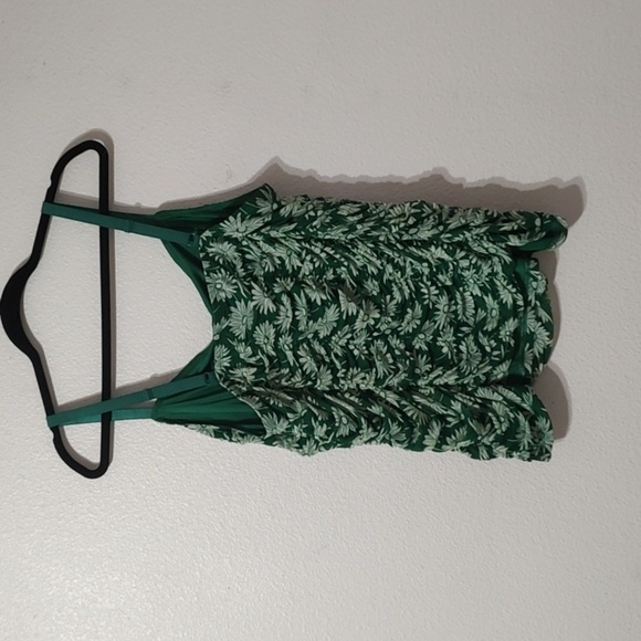 Torrid Green And White Floral Stretch Mesh Cropped Shirred Cami Top Size 3X - Picture 6 of 8